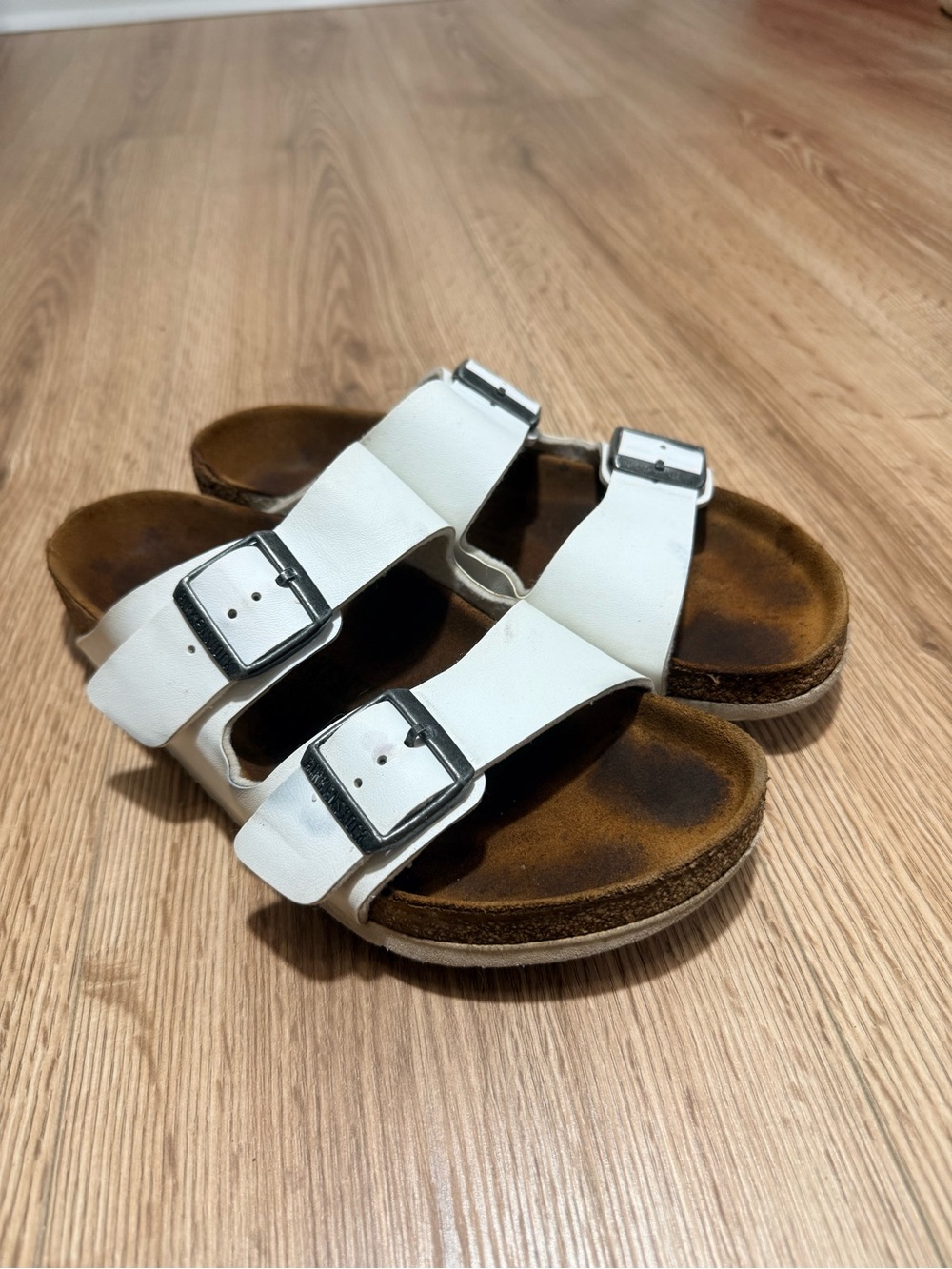 Birkenstock Arizona White Birko-Flor Sandals EU 39 Women's 8 Men's 6 Two Strap